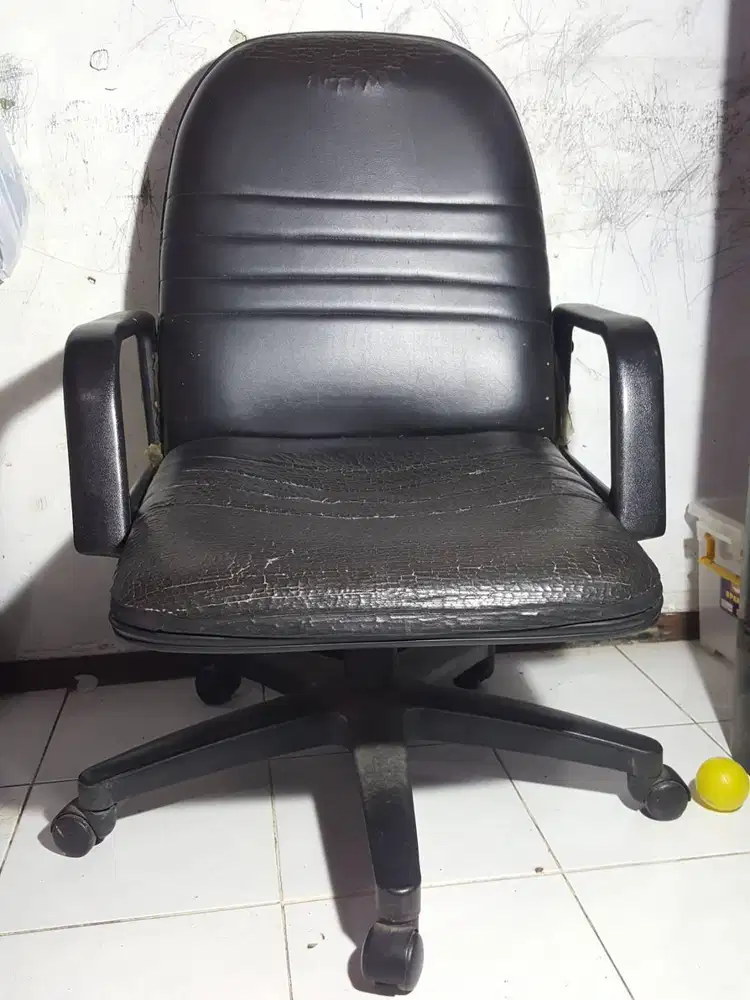 Kursi kantor second
