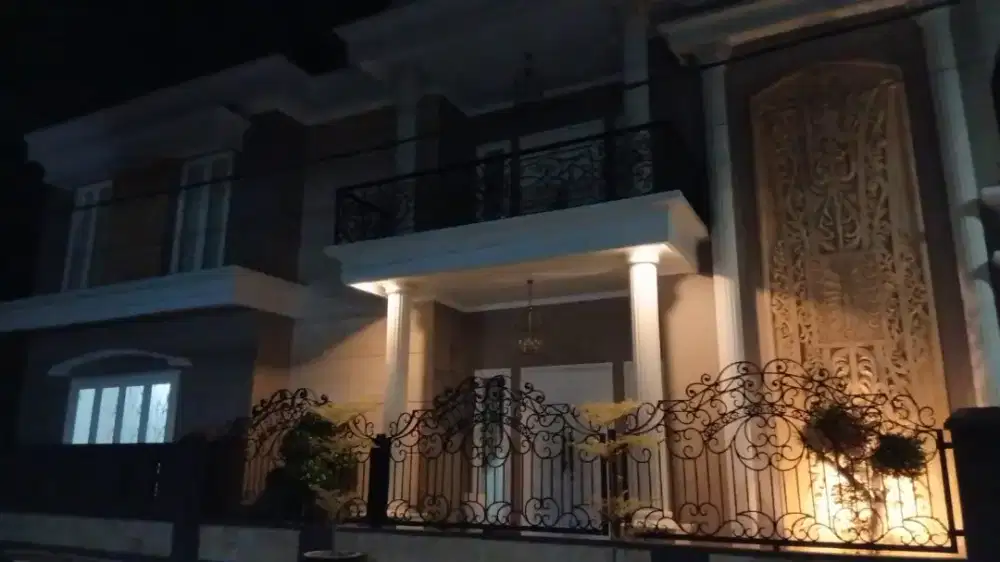 Rumah 3 Lantai - Marmer Italia - Granit Impor - Kusen Jati - Mewah