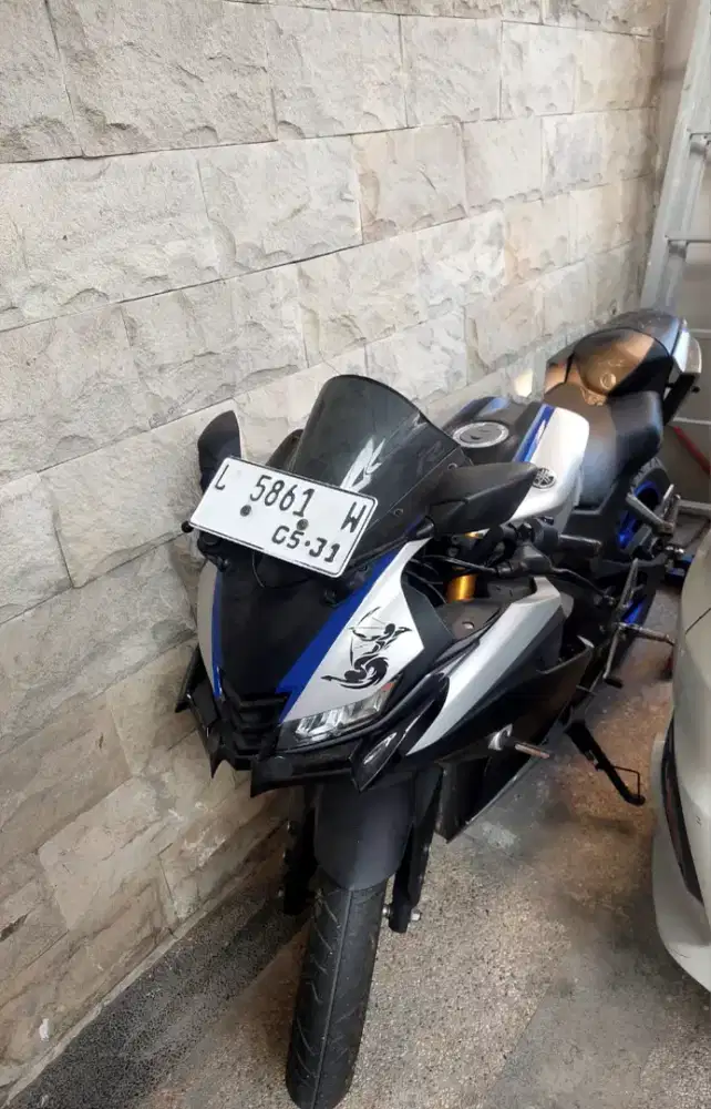 Jual cepat Yamaha R15 kondisi mulus
