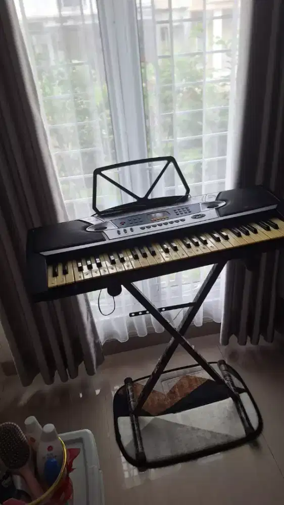Dijual Piano mk2063