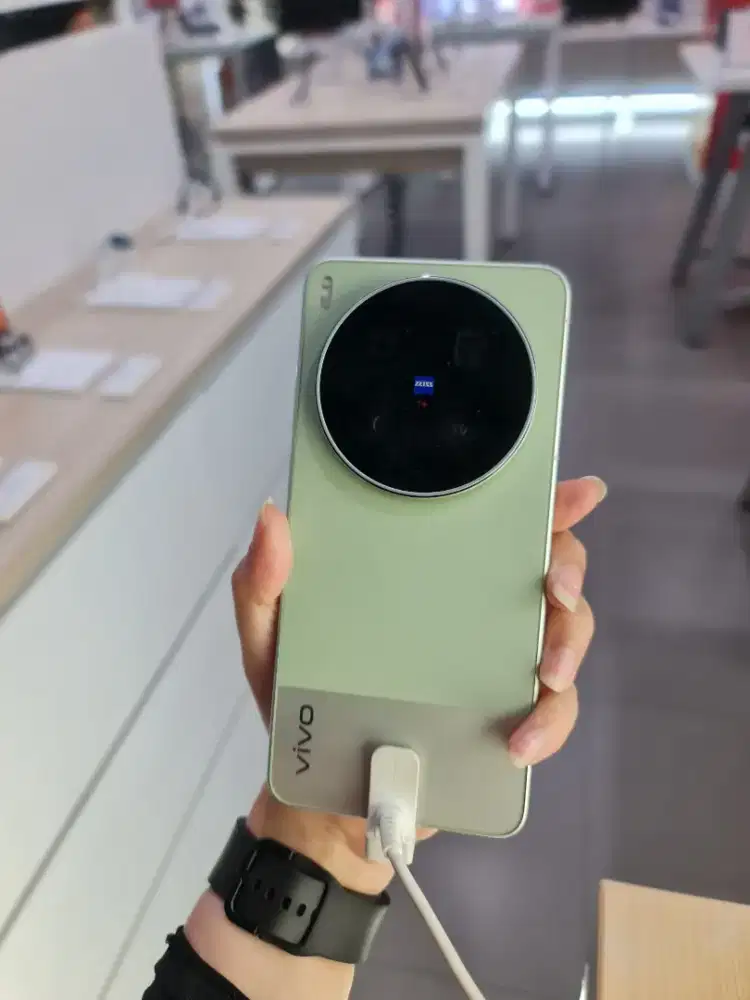 Vivo X300 ultra ram 16 internal 512 garansi resmi