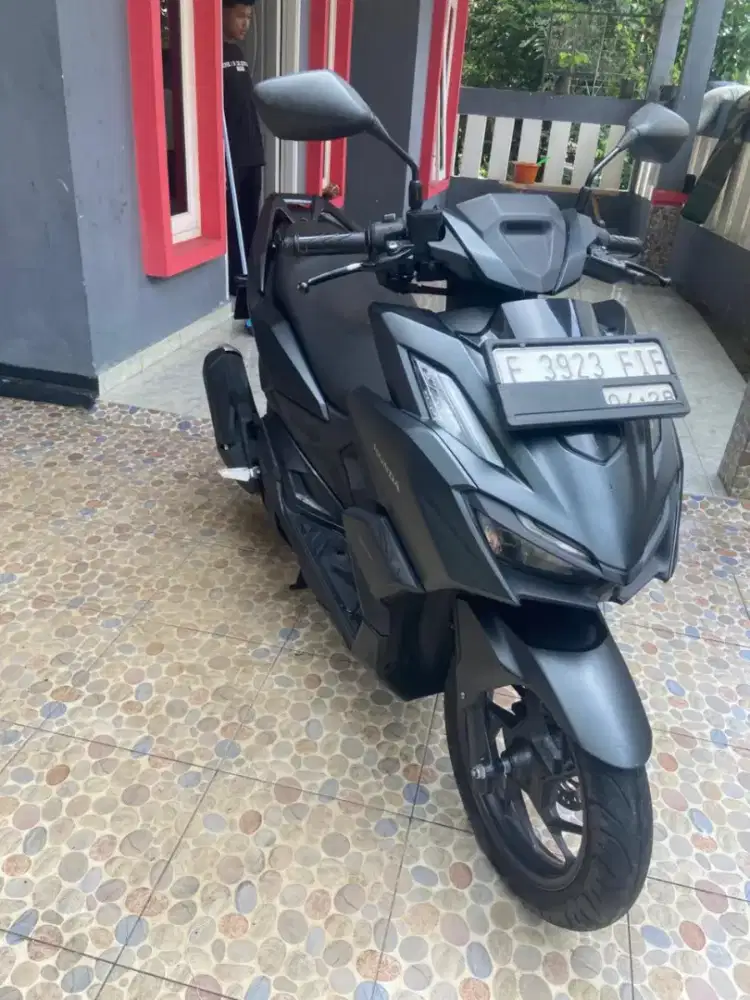 Honda Vario 160 CBS iss