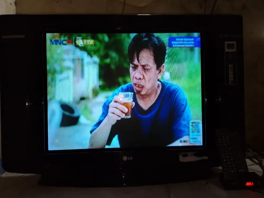 TV 29 LG slim + STB remot