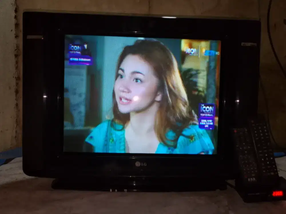 TV 21 LG slim + STB remot
