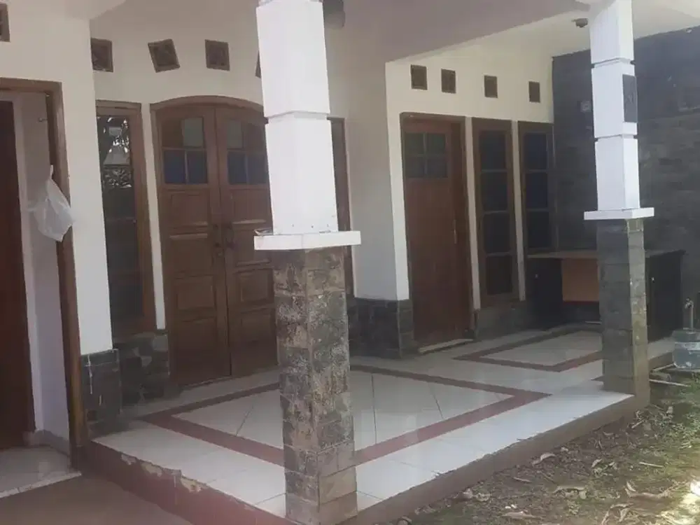 #RN#DISEWAKAN RUMAH DI mainroad ANTAPANI BANDUNG