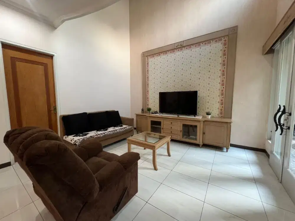 Rumah Strategis Suryalaya Bandung Lingkungan Nyaman