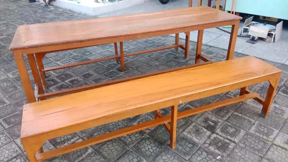 Meja bangku panjang untuk warung makan