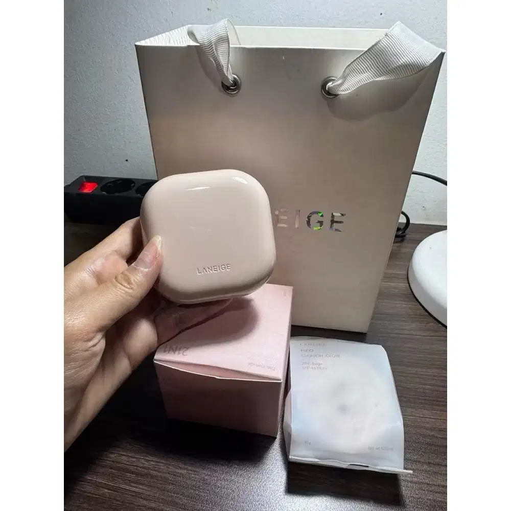15gr Laneige Neo Cushion - Tahan Lama, Anti Geser, Mencerahkan