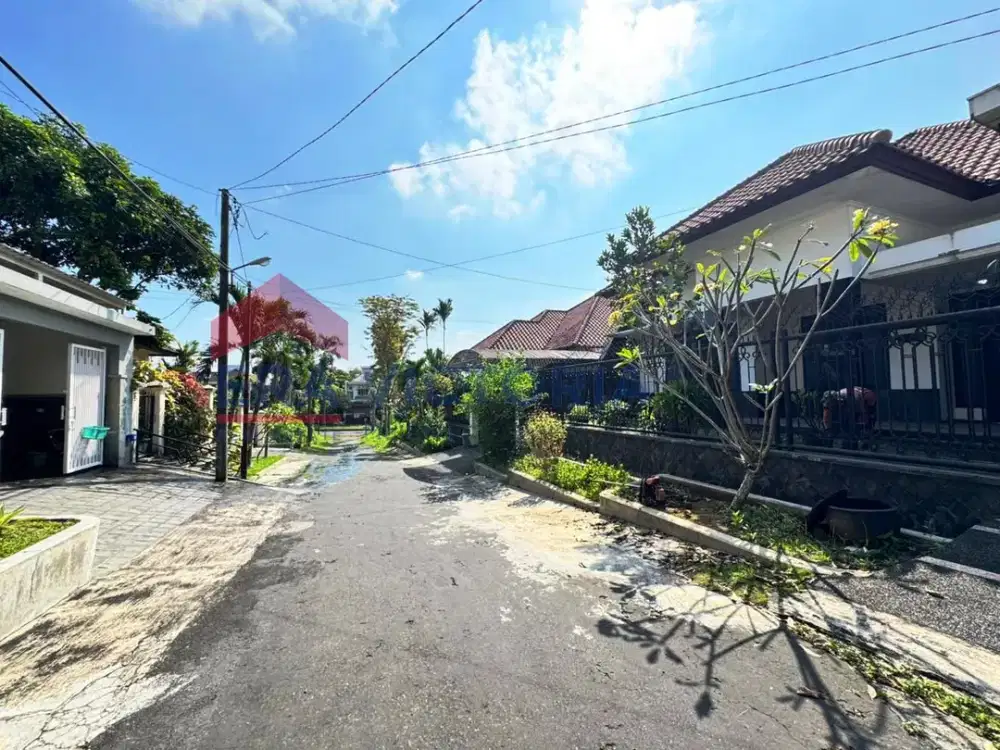Rumah Dekat UNMER Malang Area Dieng Strategis & Tenang