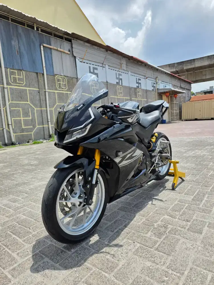 Yamaha R15 V3 Hitam 2019