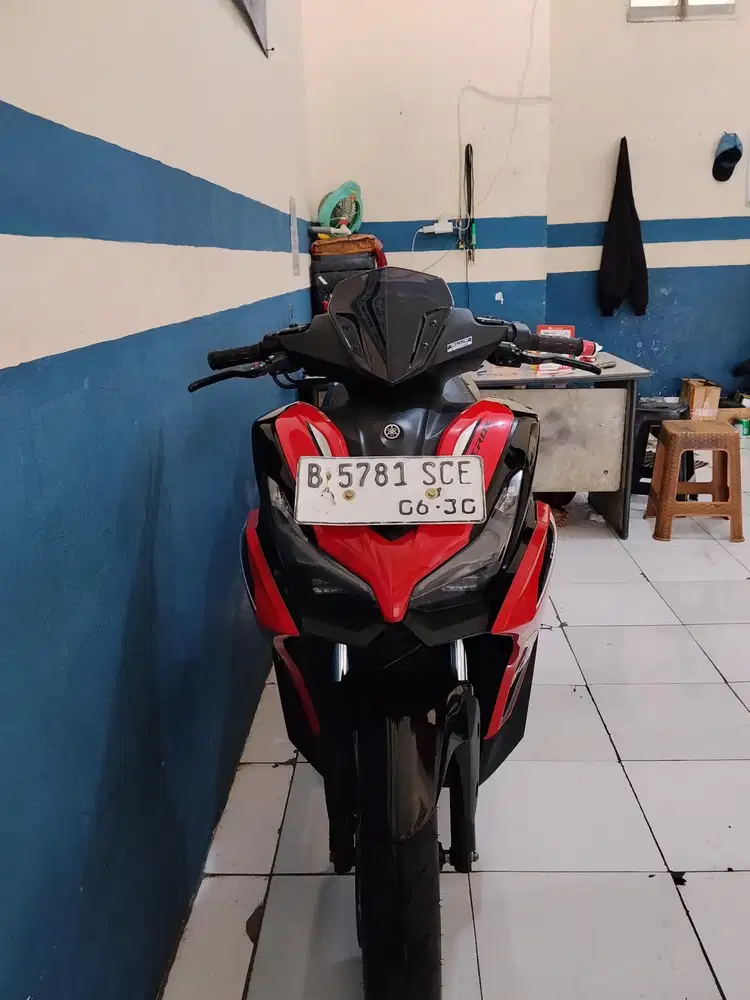 (DIJUAL CEPAT) YAMAHA AEROX ALPHA 2025 SUPER MEWAH KM LOW!