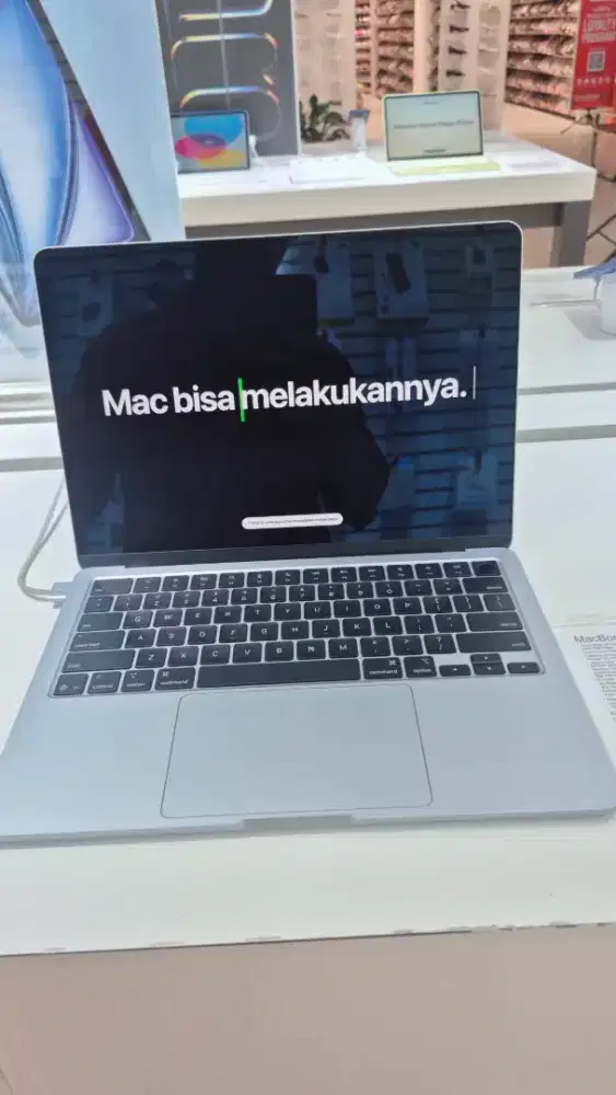 MACBOOK AIR 256GB