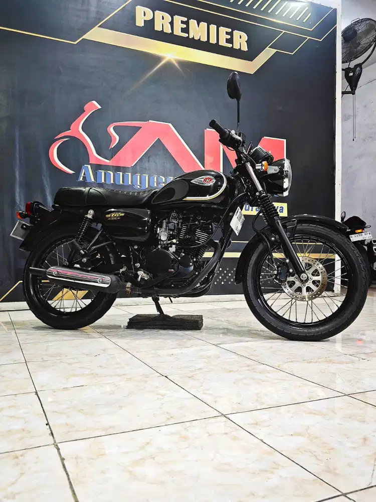 Stock terbatas Kawasaki W175 SE black edition TH 2018 odo 6rb