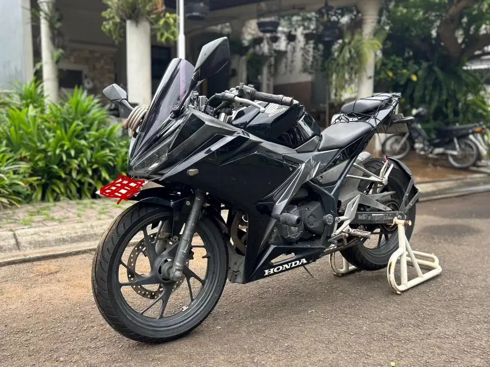 Honda CBR 150R K45G
