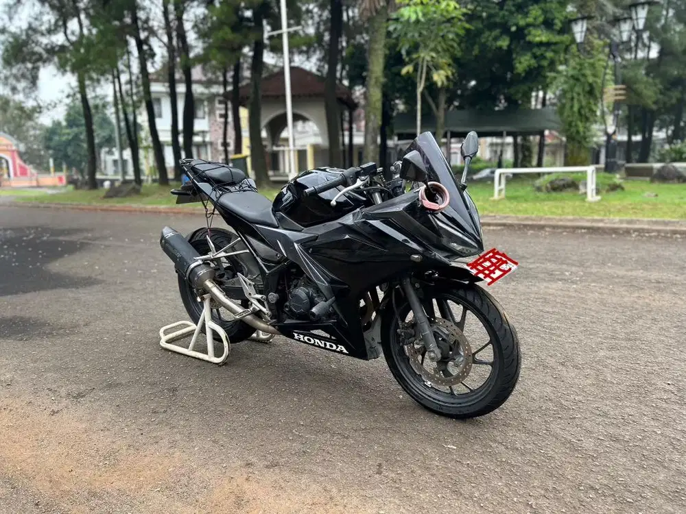 Honda CBR 150R K45G 2016