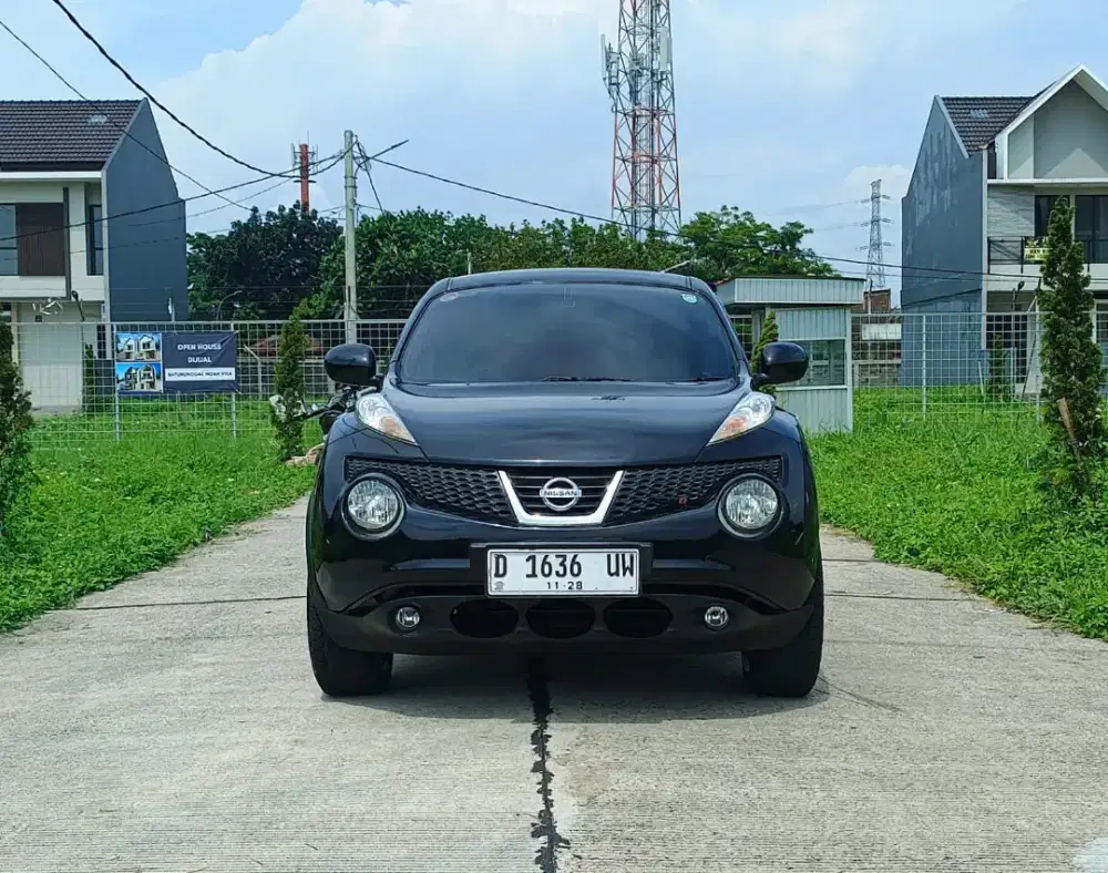 Dp 15 jt Nissan Juke RX AT 2013