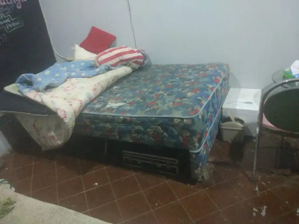 Kasur sorong 2 tingkat