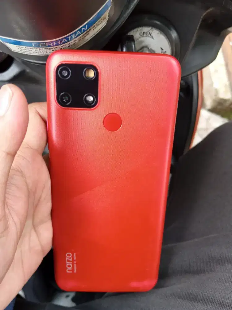 realme narzo 20 4/64gb
