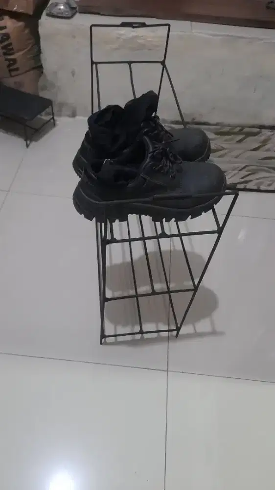 rak sepatu susun