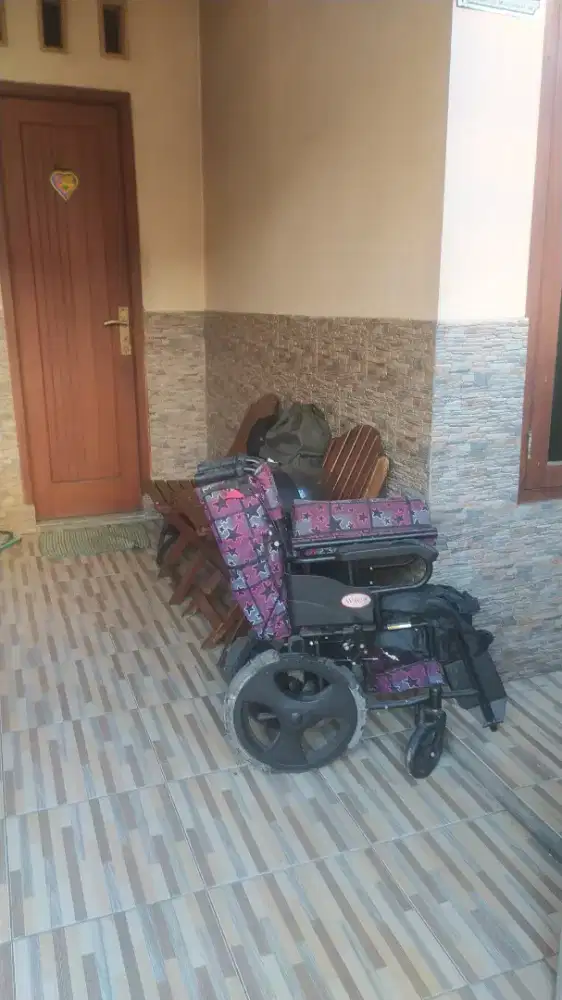kursi lipat roda