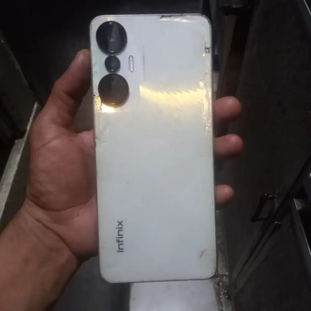 Infinix s20 8/128gb normal