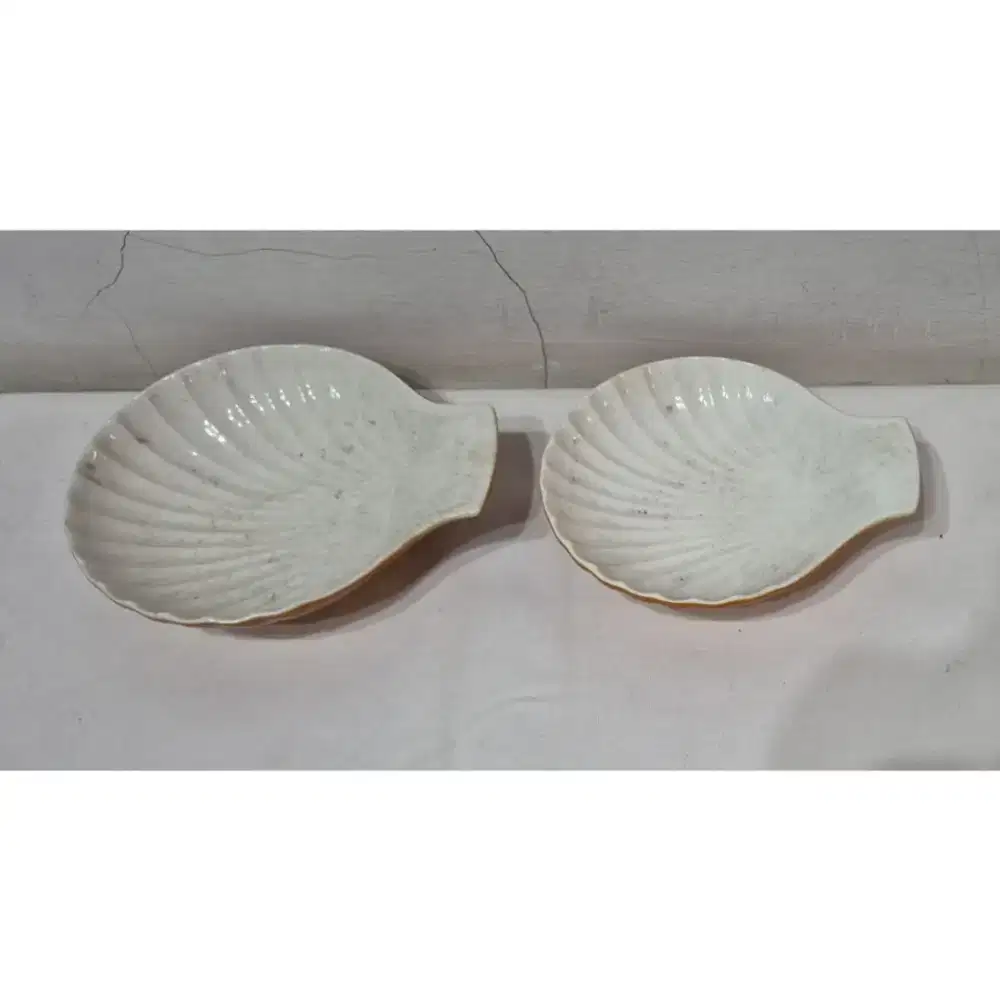 piring keramik keong eropa antik
