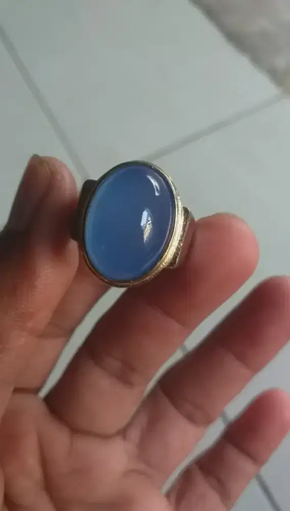 Batu kalsedon biru asli natural
