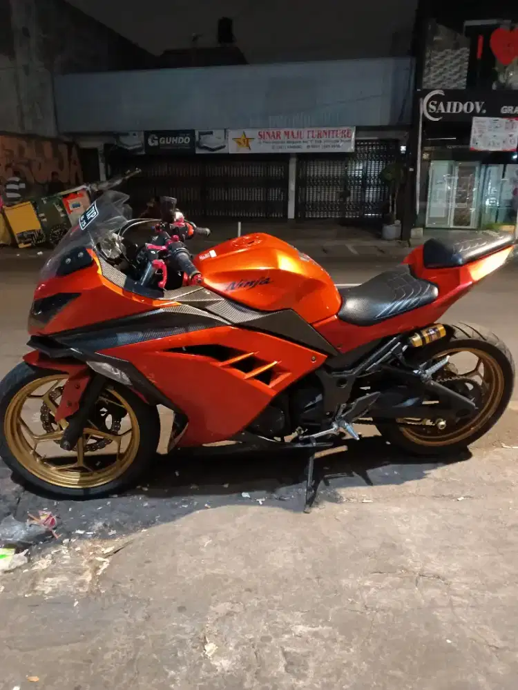 Dijual aja Kawasaki ninja 250 fi 2013 pemakaian pribadi