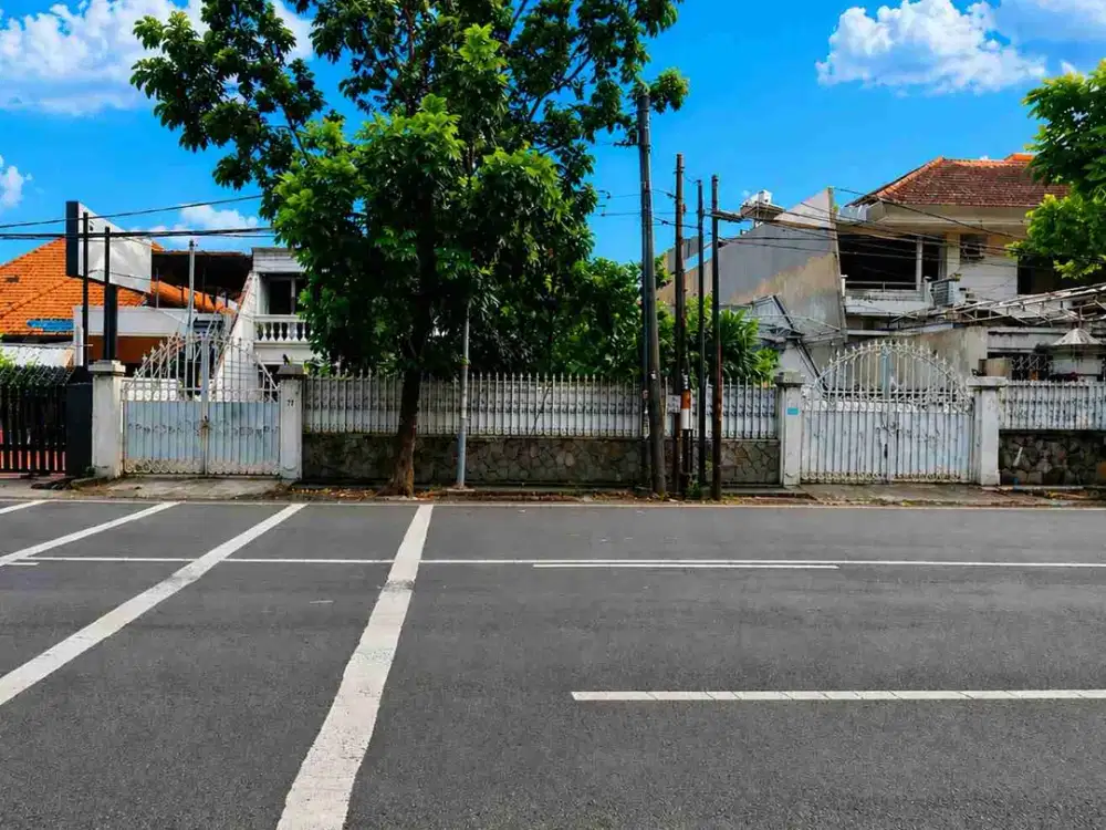 dijual rumah diponegoro surabaya bisa untuk kantor, klinik, resto dll