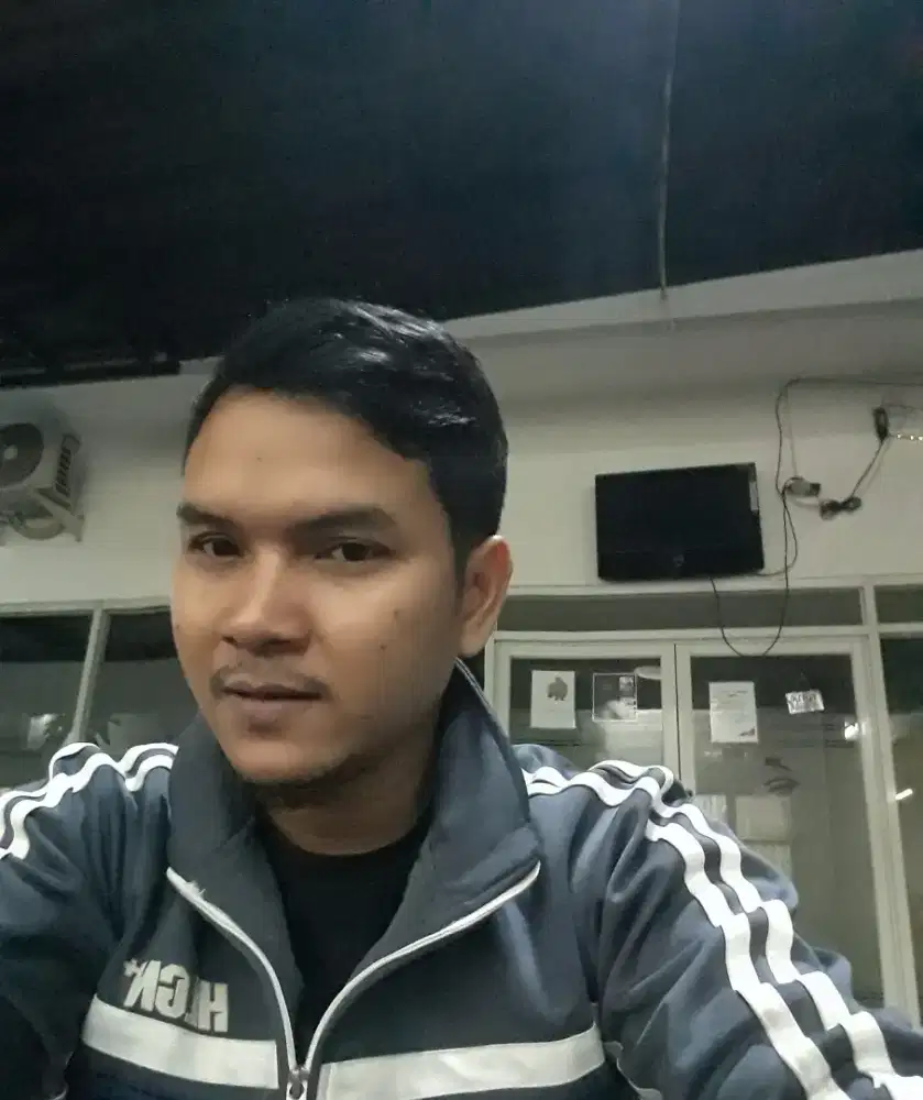 Jasa merawat lansia struk(baring di tempat tidur dn kursi roda
