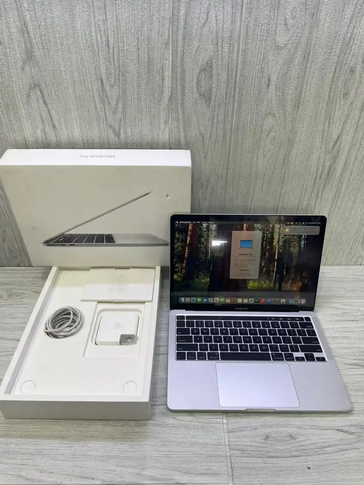 MacBook Pro 2020 qeinc 16/1TB Silver