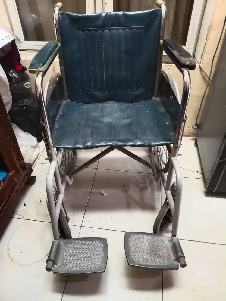 kursi roda bekas