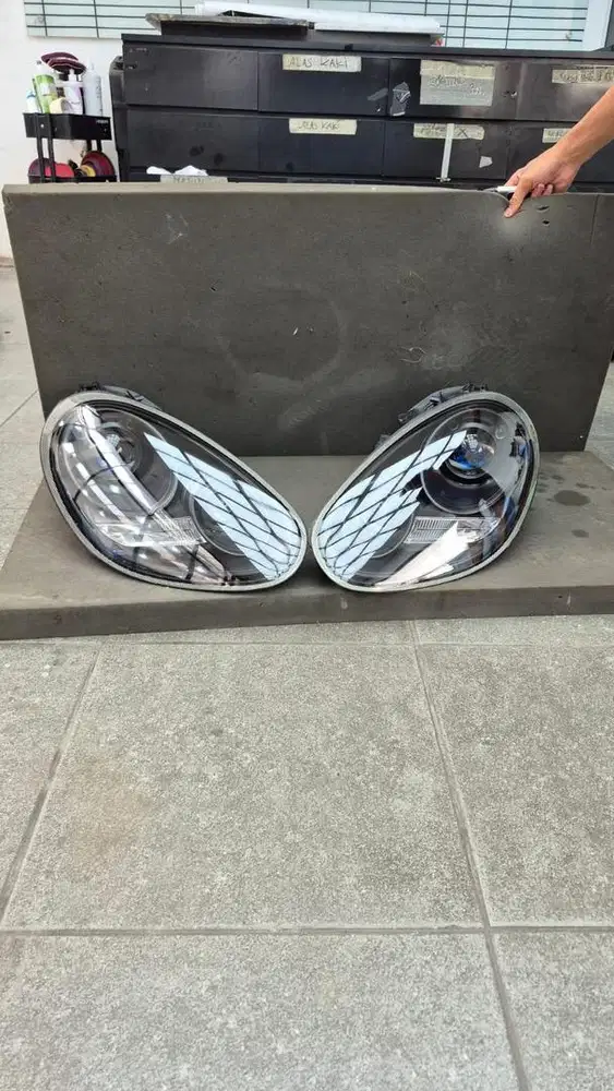 Headlight / Headlamp Porsche Cayman/Boxster 987.2 modified