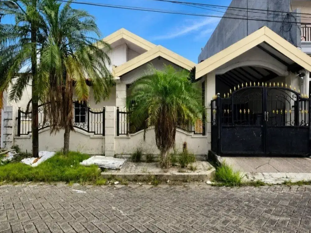 Rumah Sutorejo Strategis , Hadap: Utara