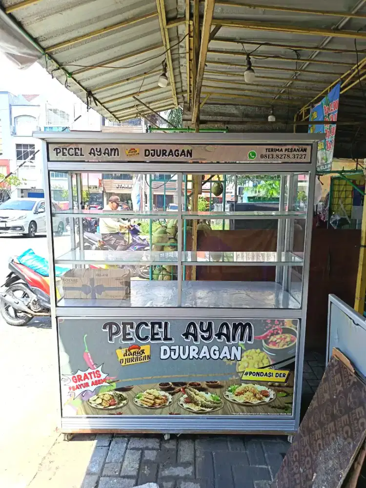 Etalase Jualan dan Meja kompor