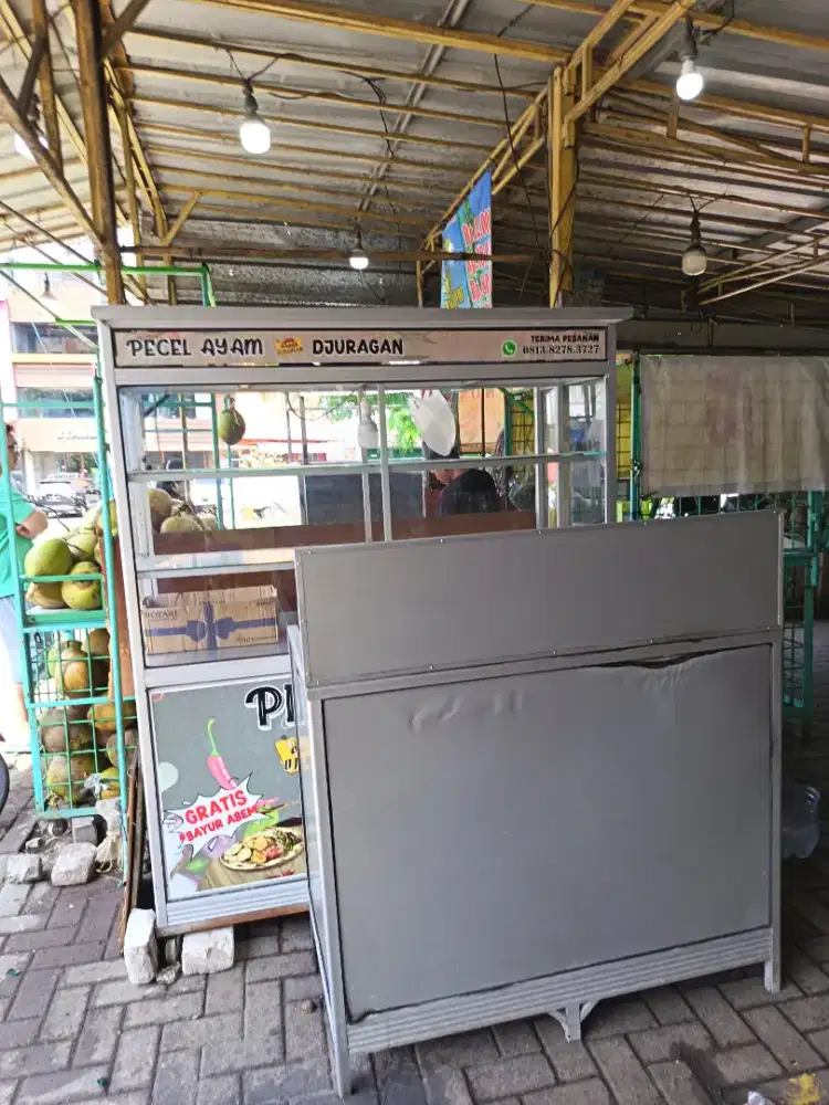 Etalase Jualan dan Meja kompor