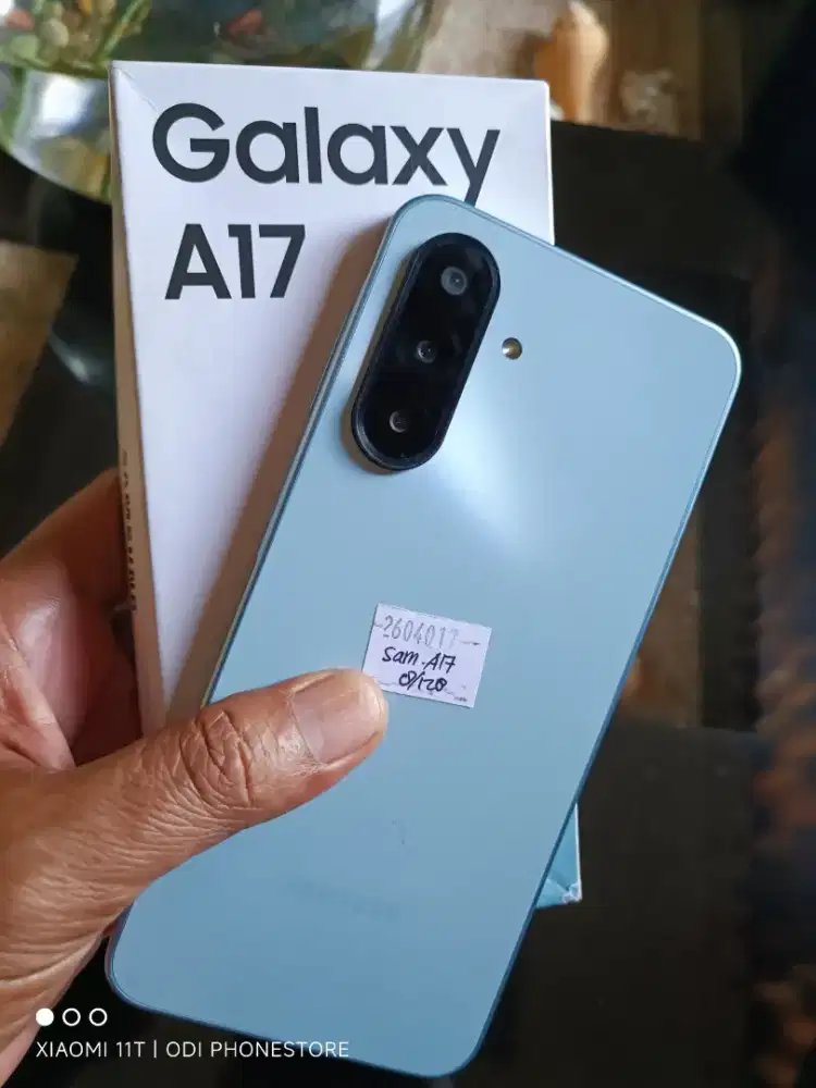 Samsung a17 8+8/128 mulus 98% dan lengkap semua bawaan aslinya