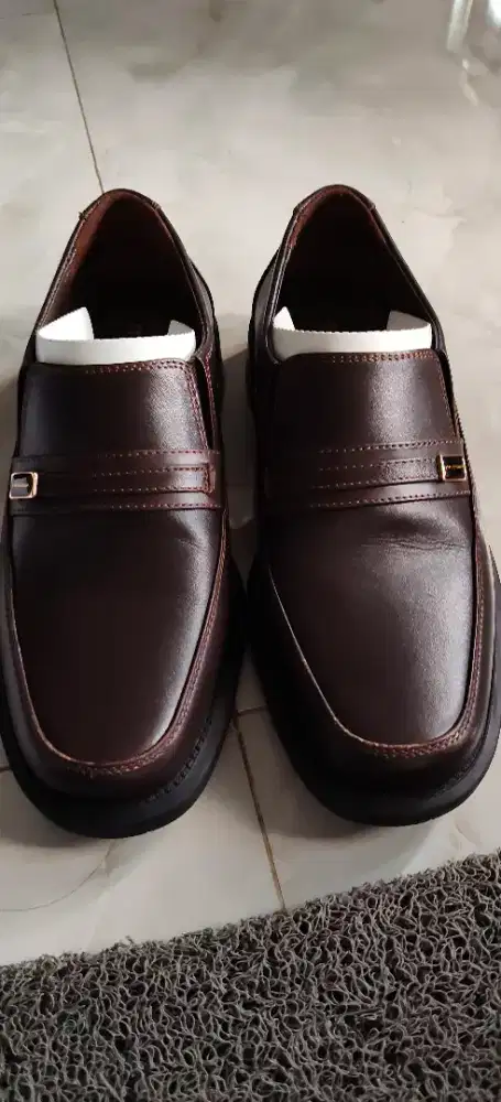 Sepatu anak merk Buccheri