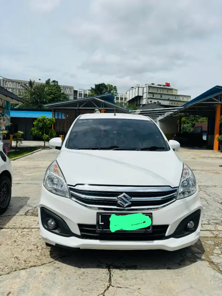 Suzuki Ertiga GL MT Putih 2017