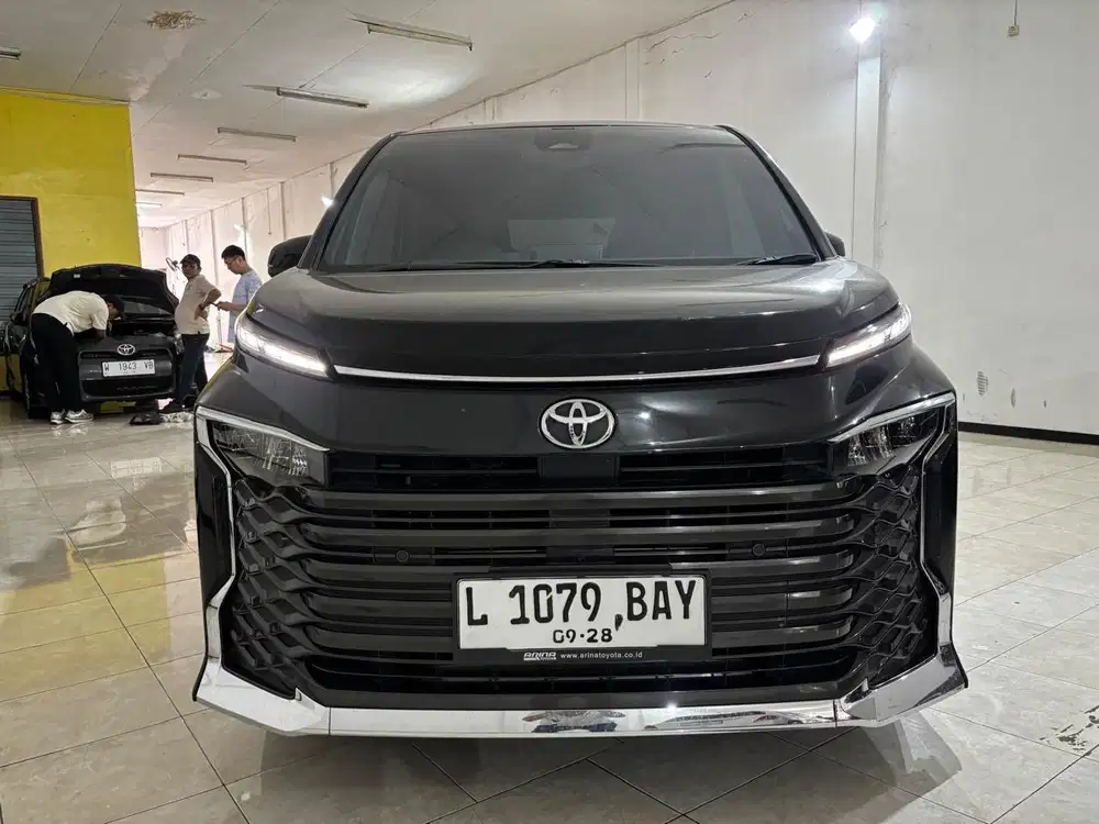 Toyota Voxy AT' 2023.Sunroof Best Seller