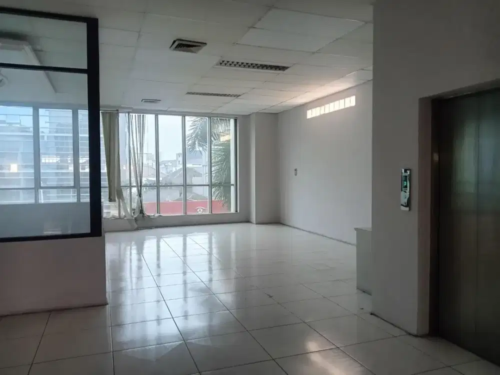 KANTOR DI TANAH ABANG UK 305 SQM KOSONGAN