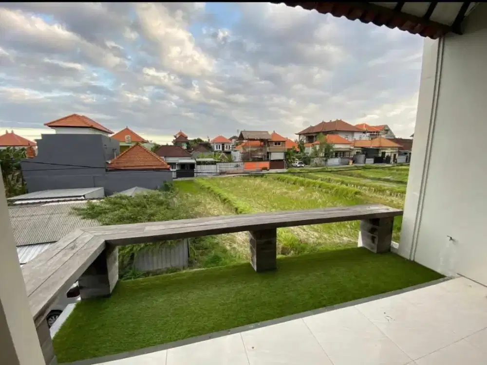 JUAL RUMAH SEMI VILLA GIANYAR