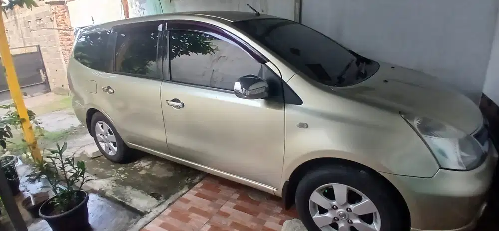 Nissan Grand livina 2008 Bensin
