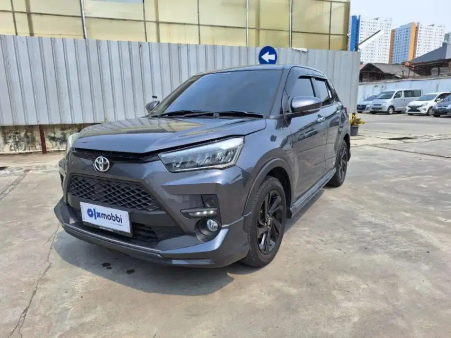 LOW DP Toyota Raize 1.0 GR Sport One Tone Bensin-AT 2022 DKC