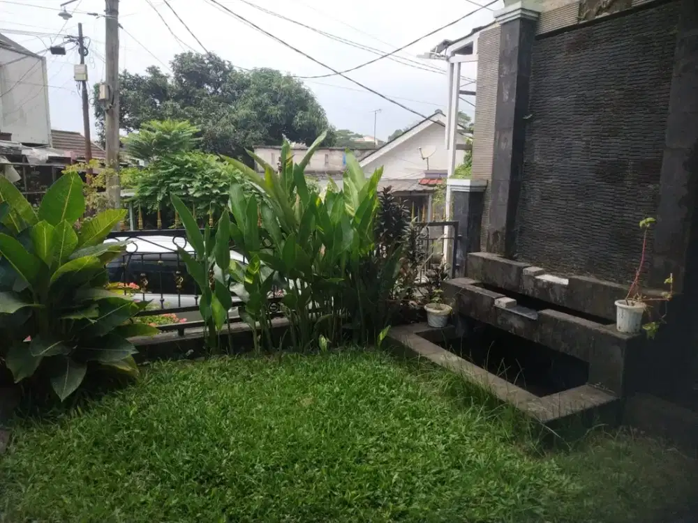Di Sewakan Rumah 2Lantai 3Kamar Dekat Stasiun Depok di PERMATA DEPOK