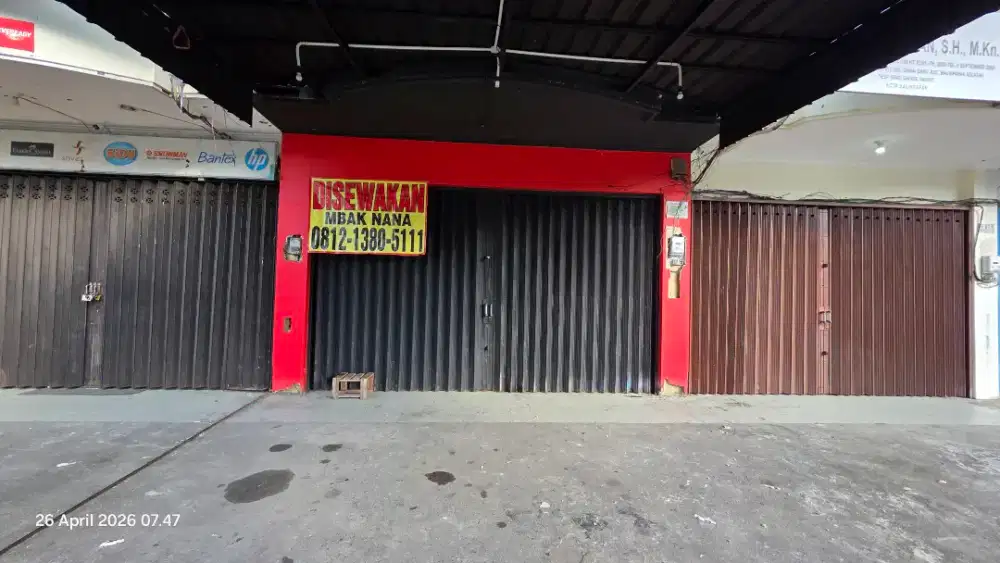 Disewakan ruko 3½ lantai sebrang giant