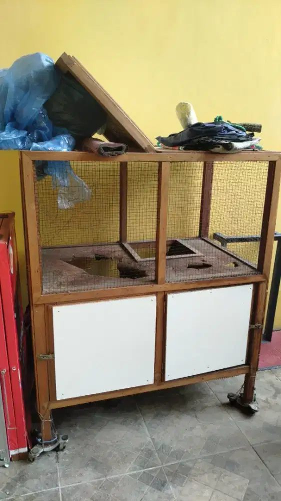 Kandang Kucing Rangka Jati