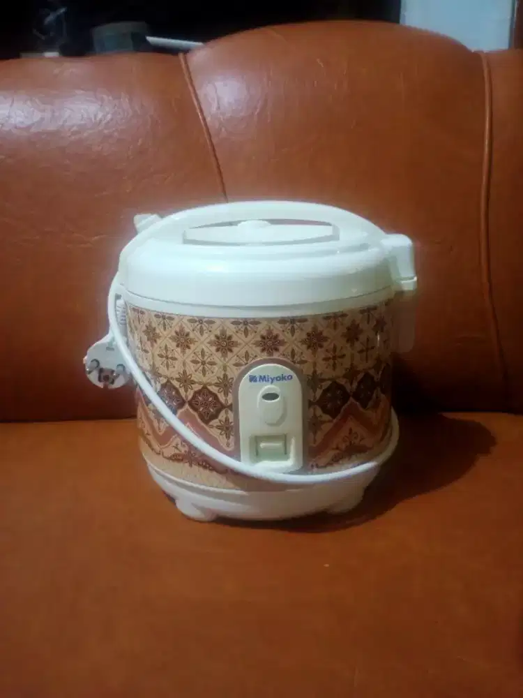 Rice cooker MIYAKO psg-607
