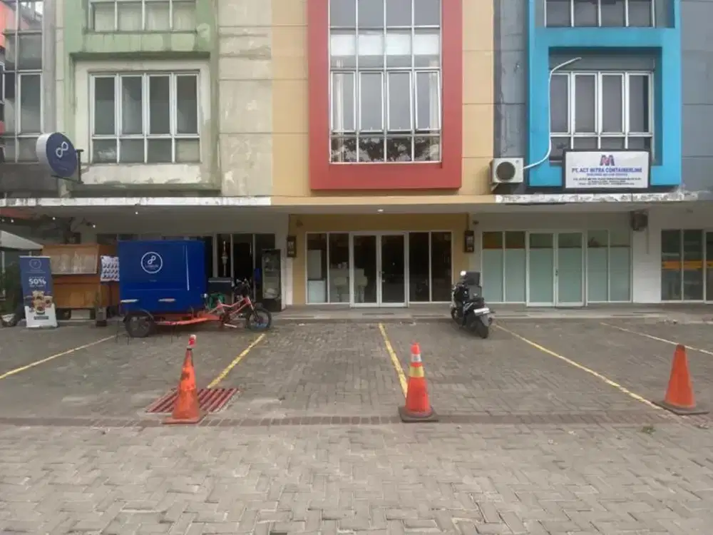 Sewa Ruang Komersial Lt.1 Ruko Suite Metro Kota BANDUNG