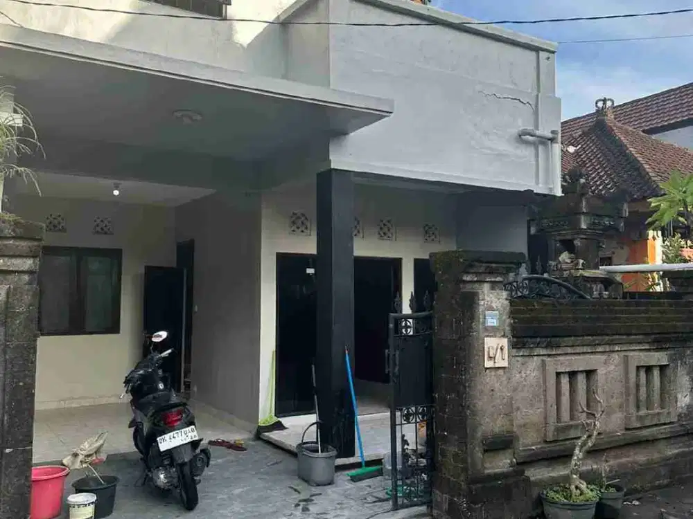 Di kontrakan rumah jalan Tukad Pancoran IV, Panjer , Denpasar, Bali